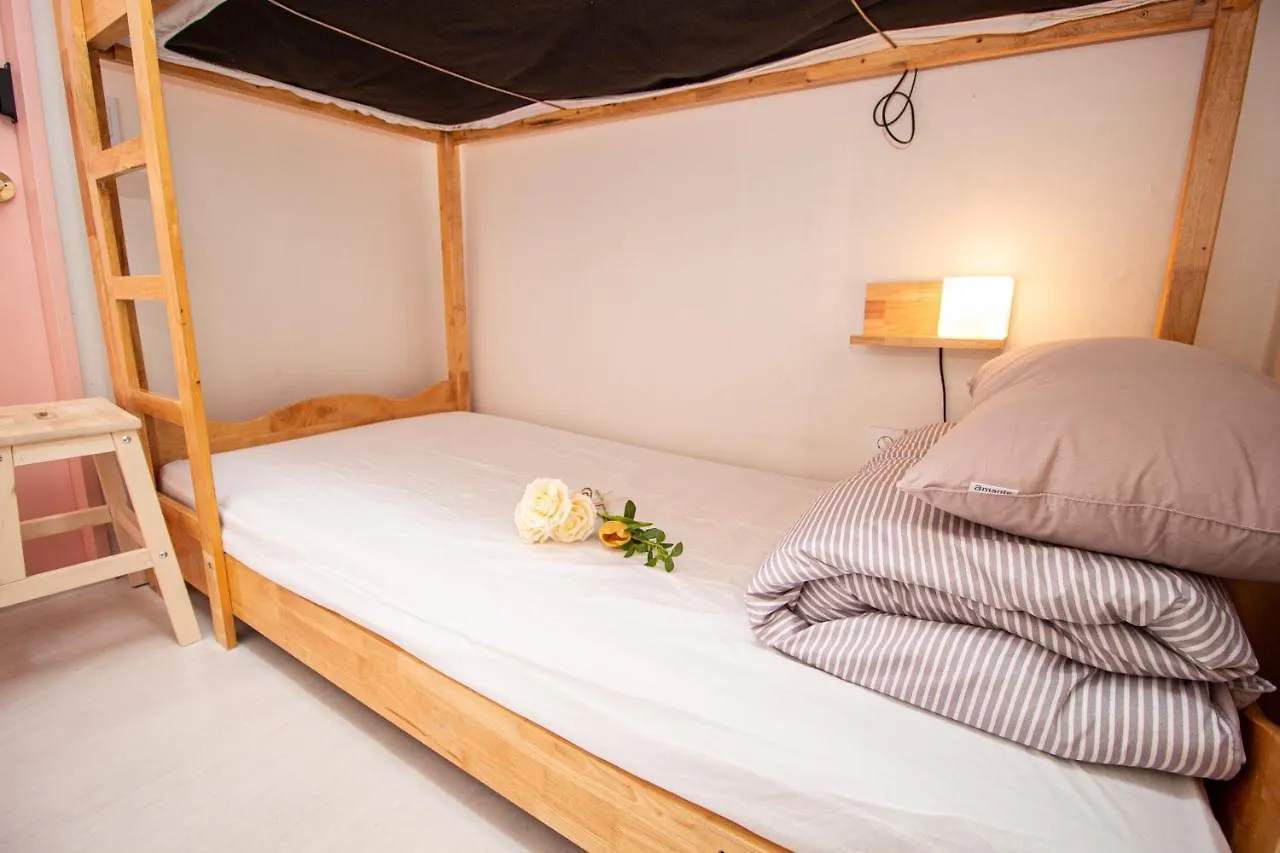 Yab-Guesthouse, Femaleonly, Foreignonly Seoel 2*,  Zuid-Korea