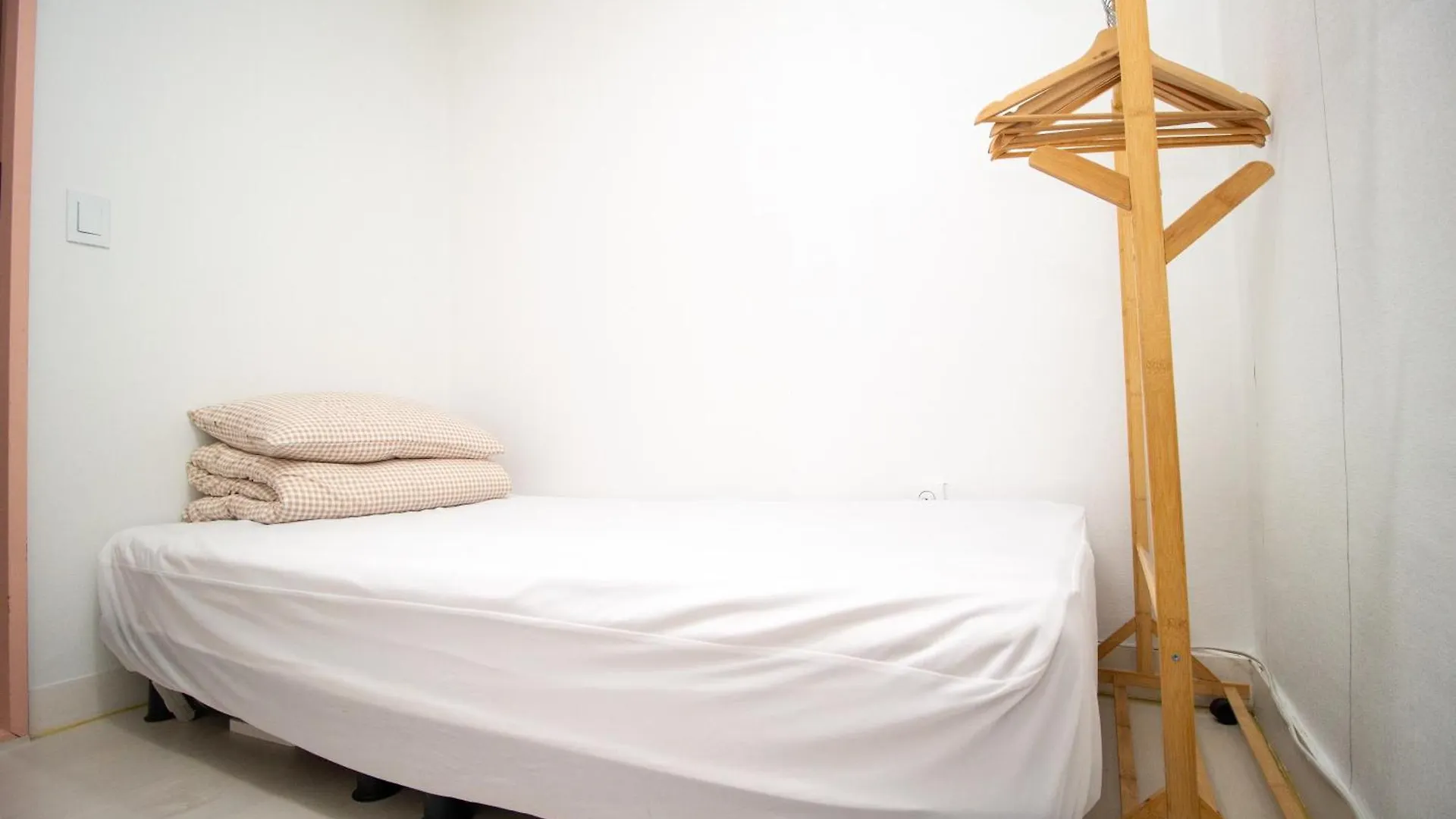 Yab-Guesthouse, Femaleonly, Foreignonly Seoul 2*,  Südkorea